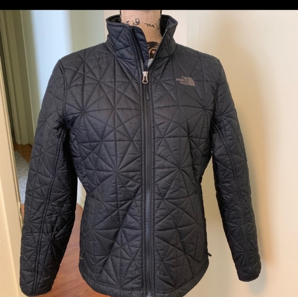 The North Face Jackets & Blazers - Excellent used condition North Face women's large